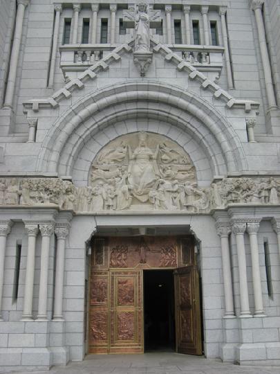 Ste Anne de Beaupre 005.JPG